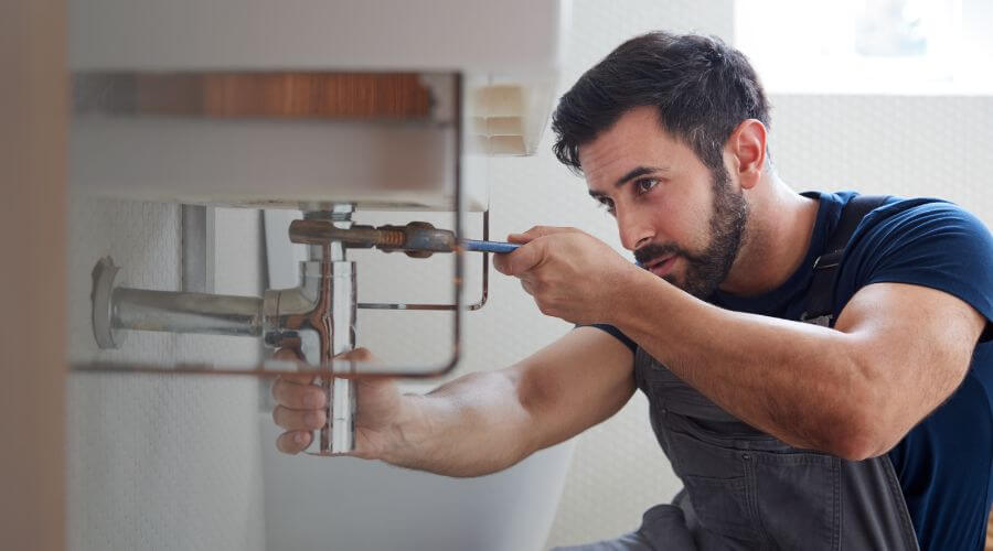 Water heater thermostat replacement in Marengo, IN